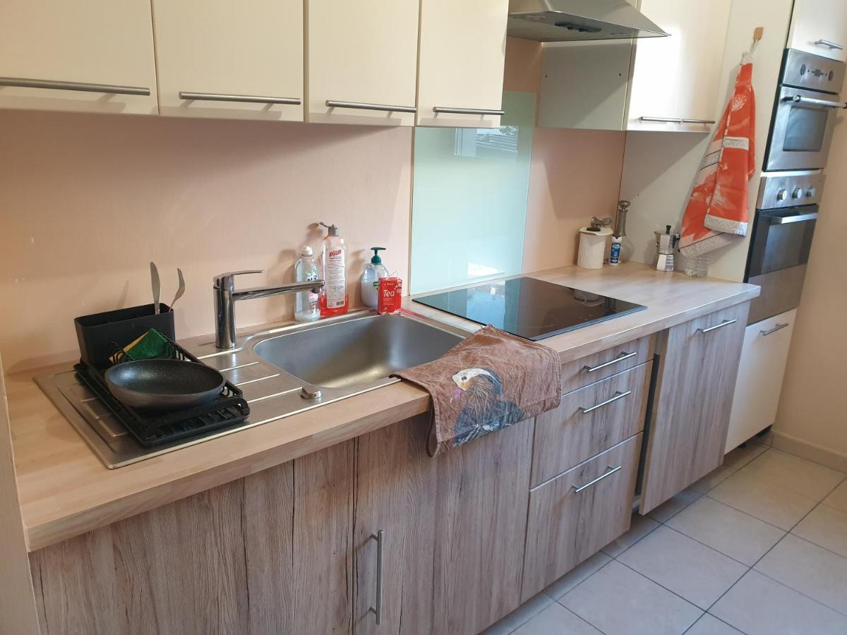 Spacieux Et Calme, Style Parisien, Toutes Commodites, Ideal Pour Un Sejour Authentique Saint-Denis  Ngoại thất bức ảnh