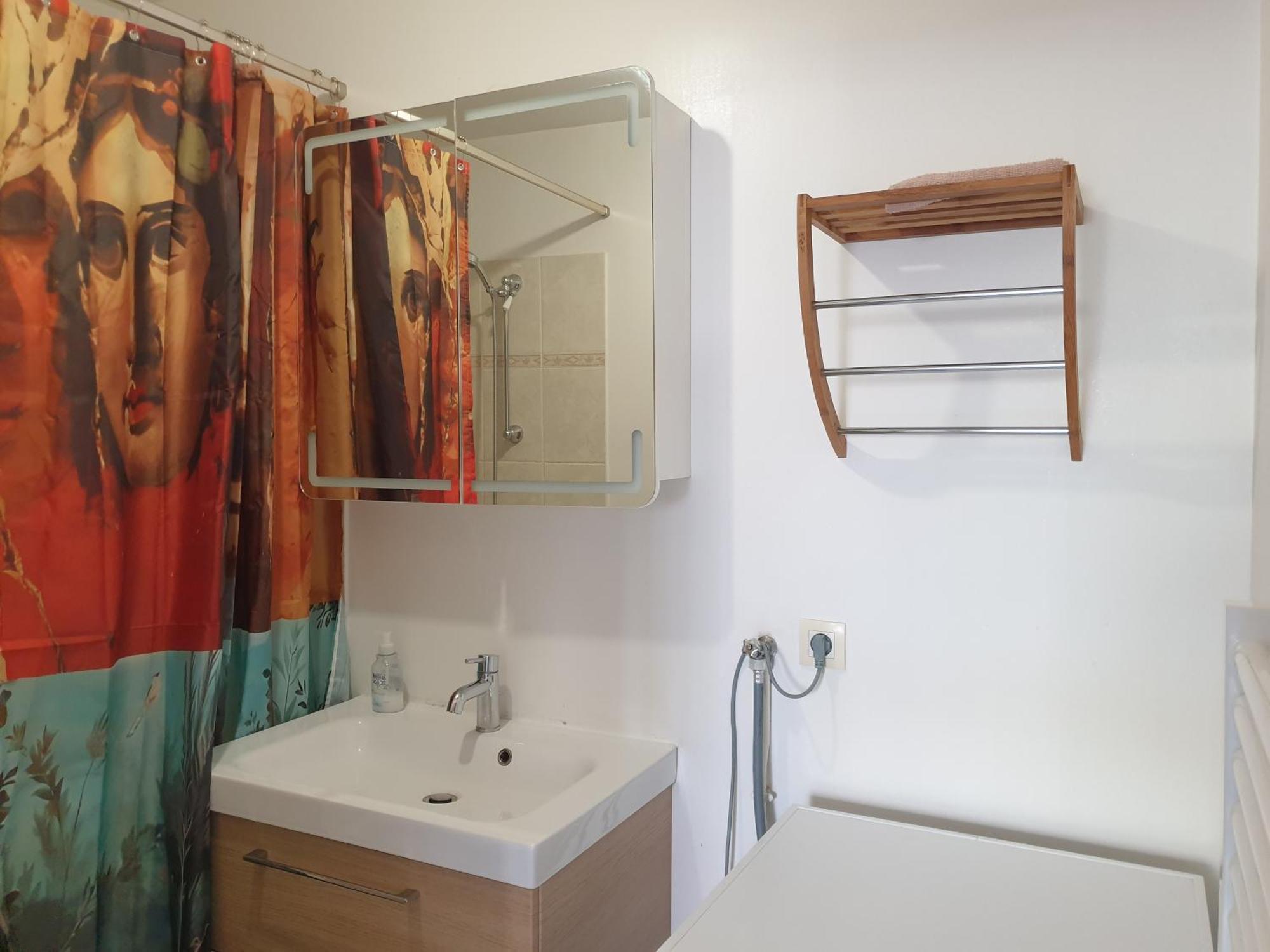 Spacieux Et Calme, Style Parisien, Toutes Commodites, Ideal Pour Un Sejour Authentique Saint-Denis  Ngoại thất bức ảnh